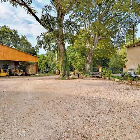 Lovely Home In Arles With Kitchen מראה חיצוני תמונה