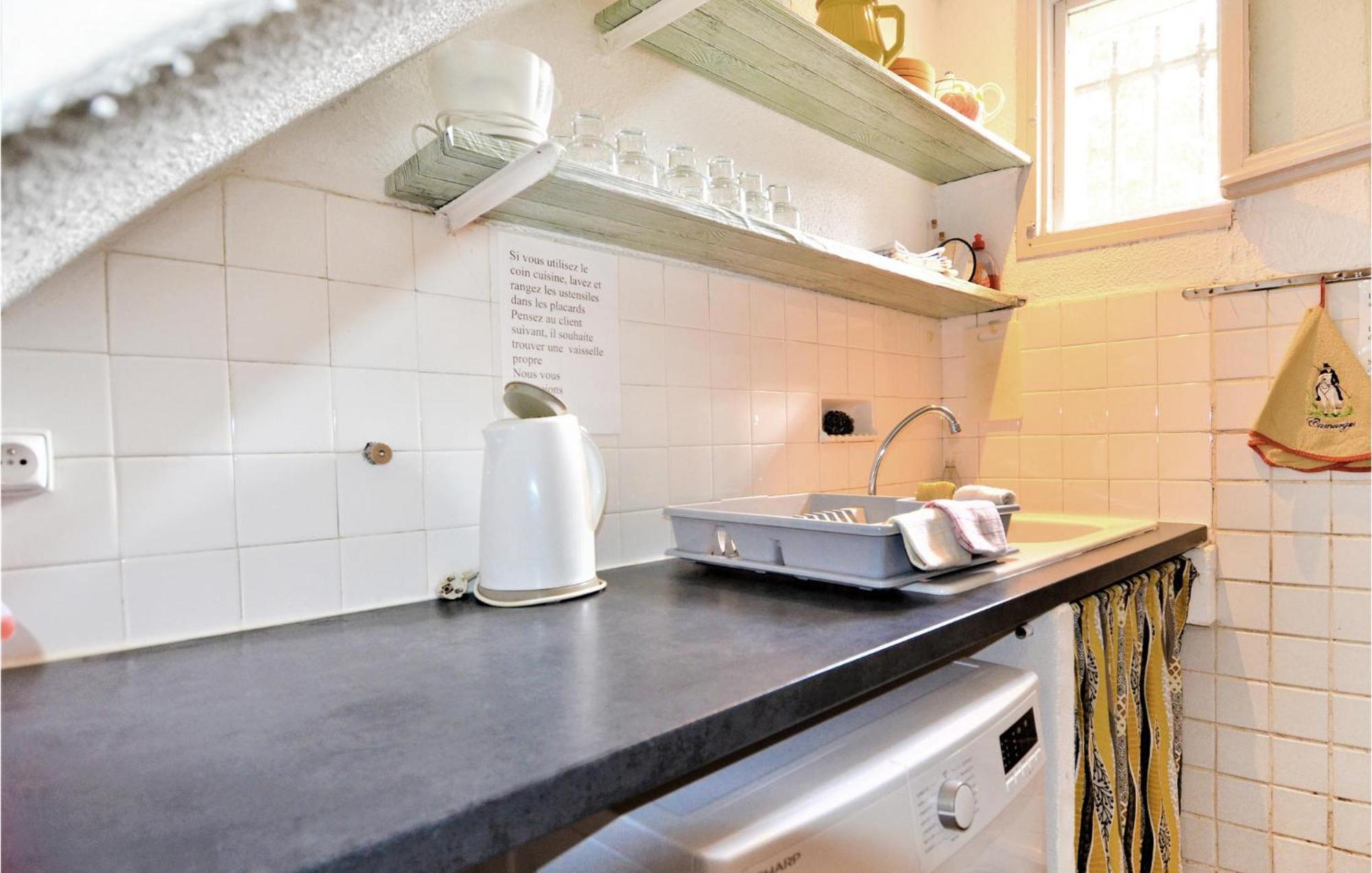 Lovely Home In Arles With Kitchen מראה חיצוני תמונה